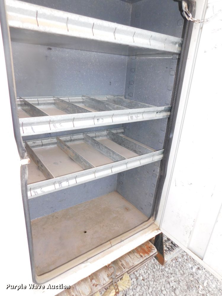 image for item DJ5849 2001 GMC C7500  forestry bucket truck