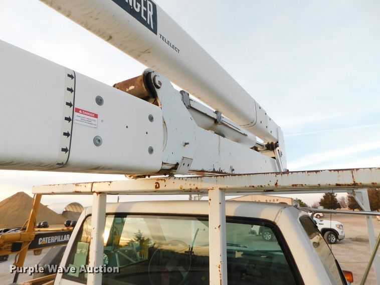 image for item DJ5849 2001 GMC C7500  forestry bucket truck