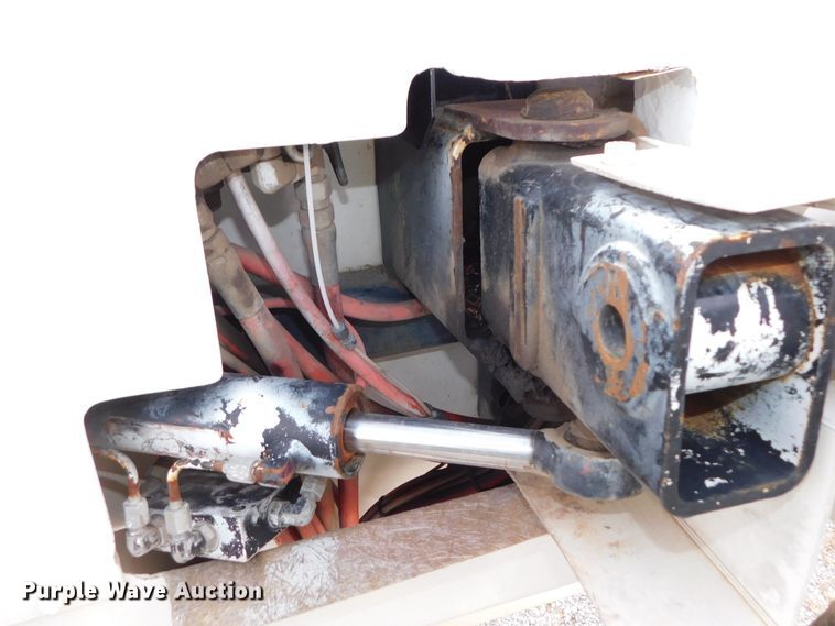 image for item DJ5849 2001 GMC C7500  forestry bucket truck