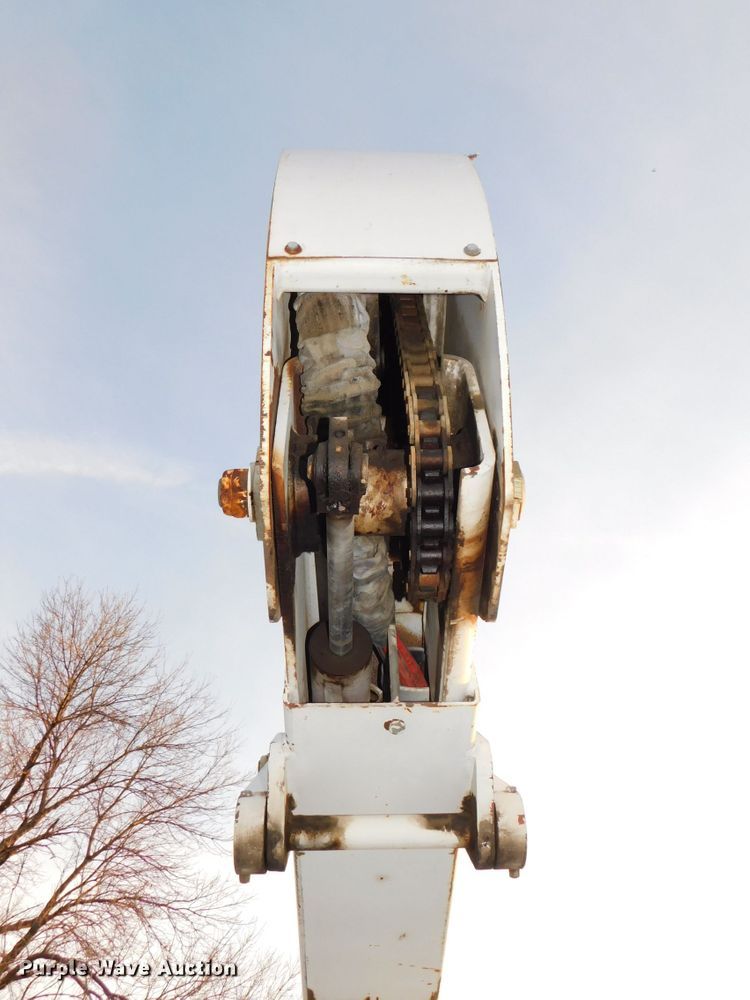 image for item DJ5849 2001 GMC C7500  forestry bucket truck