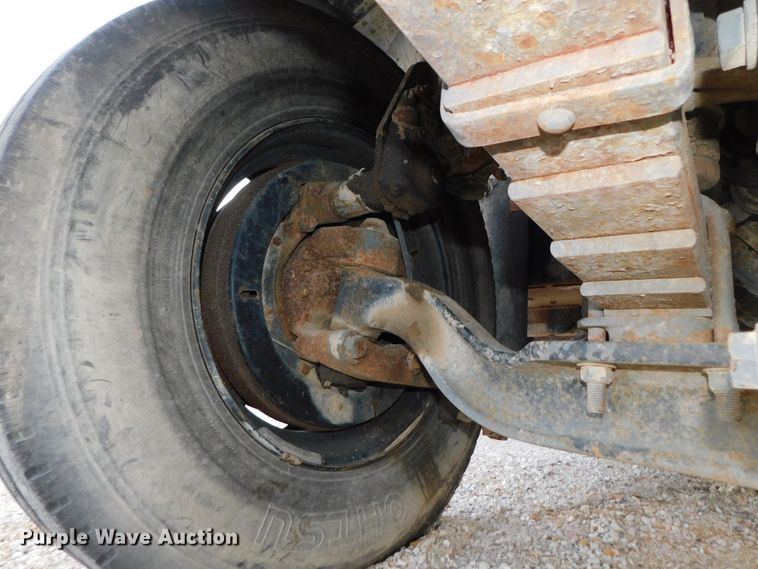 image for item DJ5849 2001 GMC C7500  forestry bucket truck