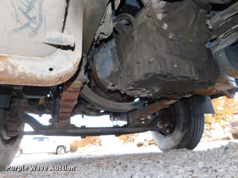 image for item DJ5849 2001 GMC C7500  forestry bucket truck