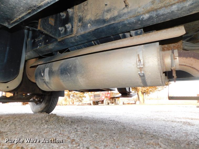 image for item DJ5849 2001 GMC C7500  forestry bucket truck