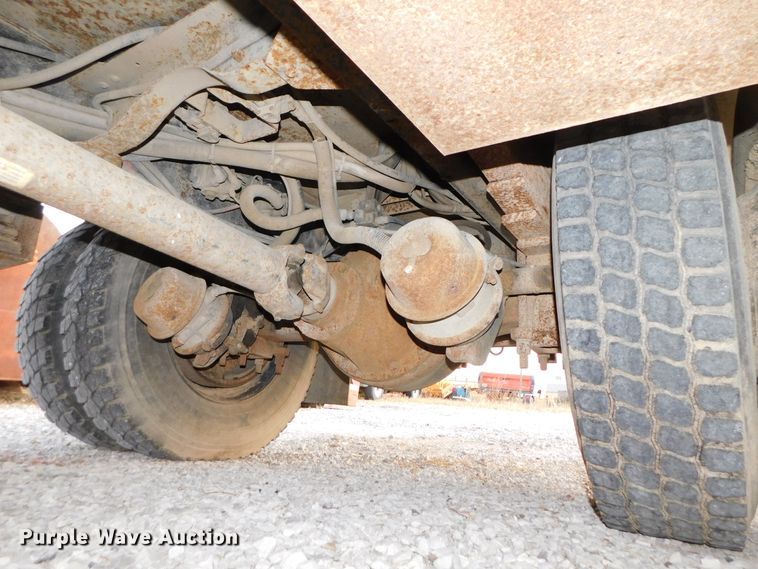 image for item DJ5849 2001 GMC C7500  forestry bucket truck