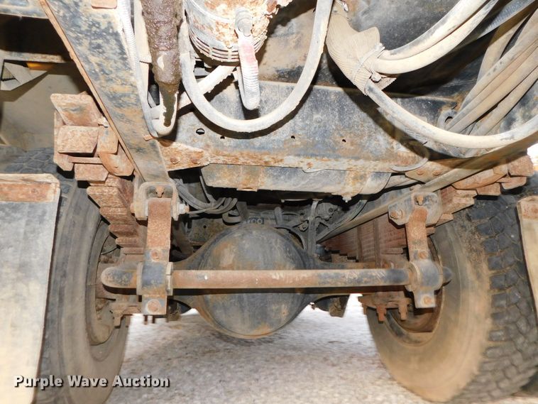 image for item DJ5849 2001 GMC C7500  forestry bucket truck