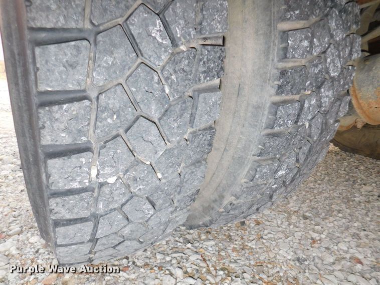 image for item DJ5849 2001 GMC C7500  forestry bucket truck