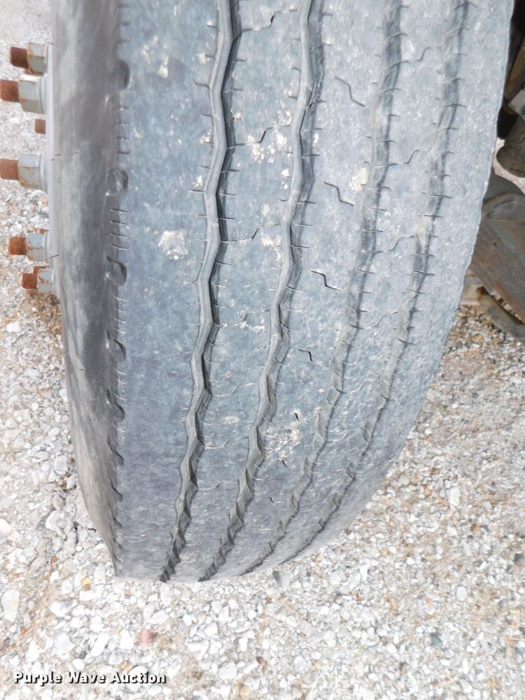 image for item DJ5849 2001 GMC C7500  forestry bucket truck