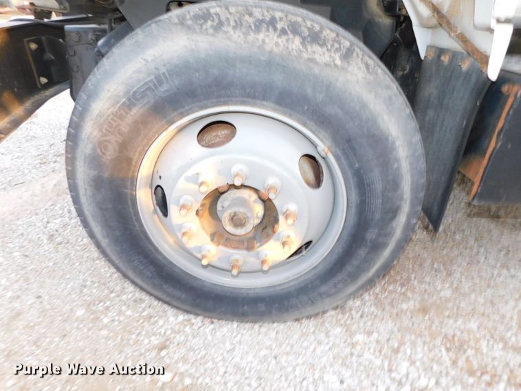 image for item DJ5849 2001 GMC C7500  forestry bucket truck