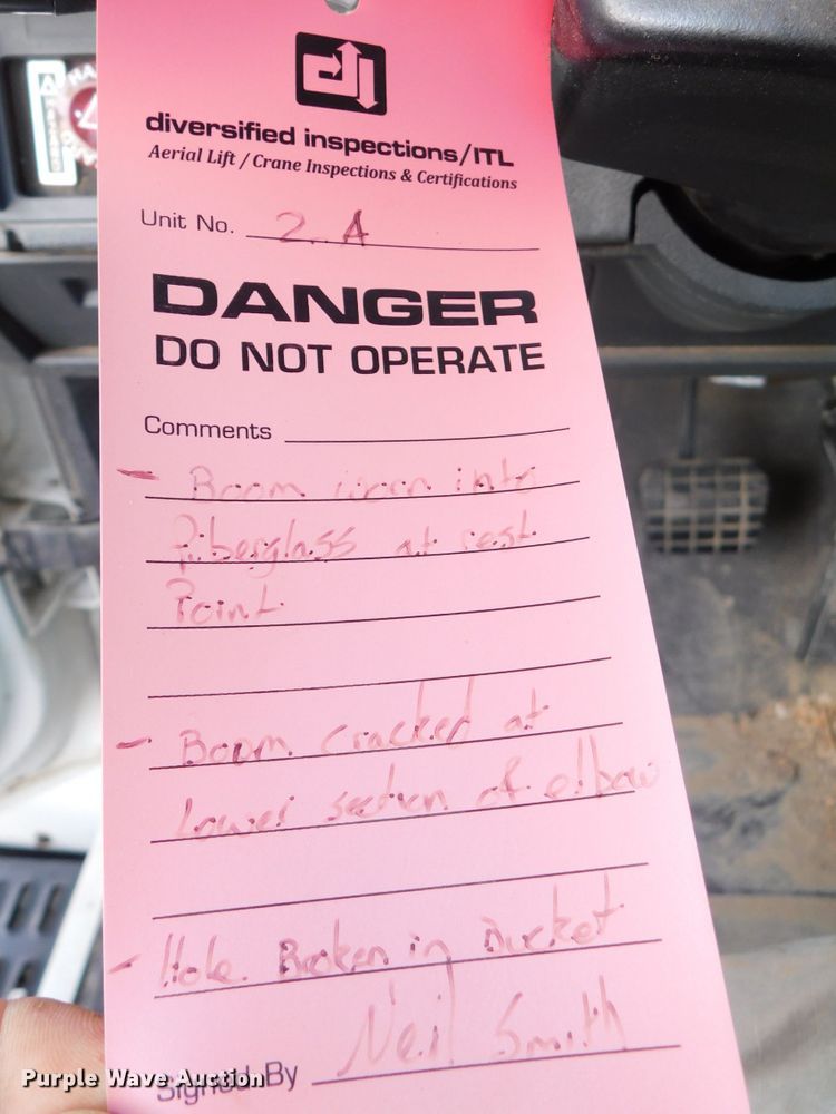 image for item DJ5849 2001 GMC C7500  forestry bucket truck