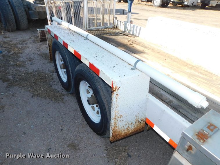 image for item DJ5850 2009 SDP 75800LPF equipment trailer