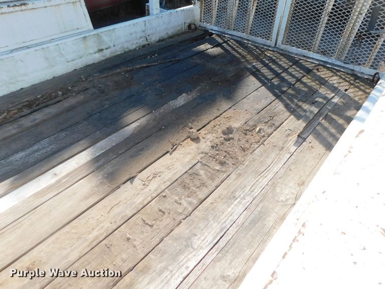 image for item DJ5850 2009 SDP 75800LPF equipment trailer