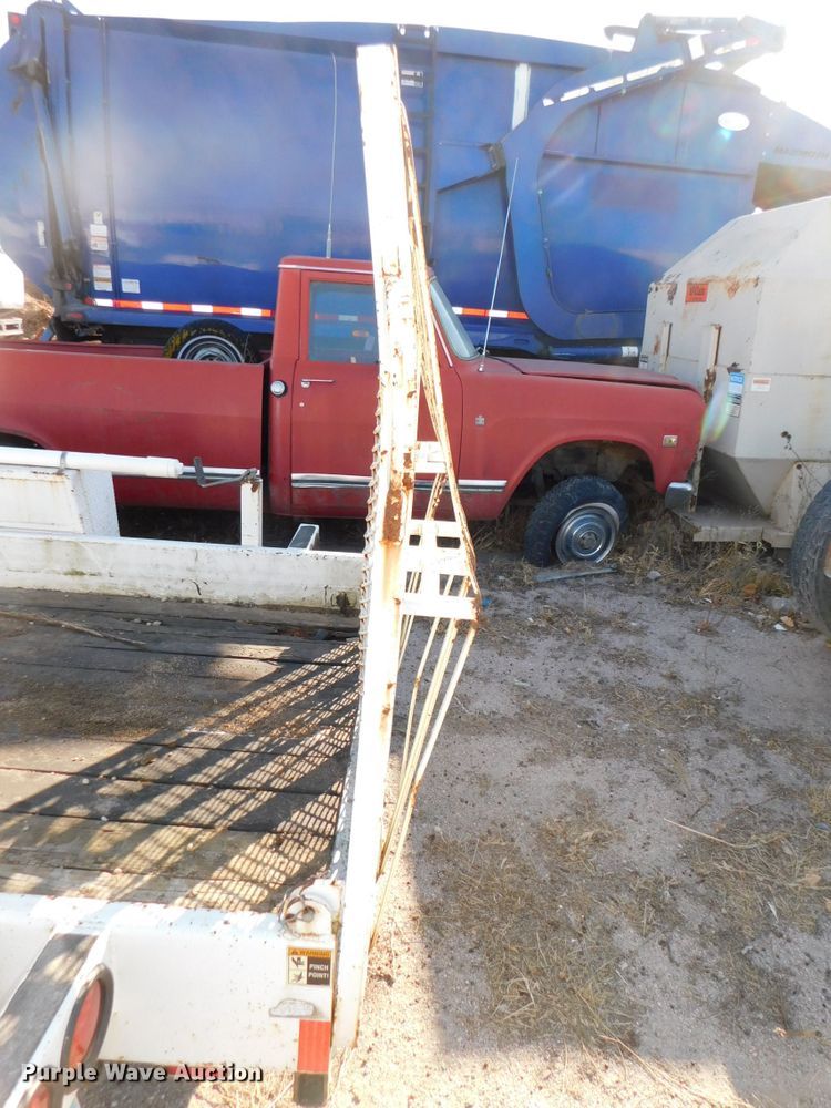 image for item DJ5850 2009 SDP 75800LPF equipment trailer