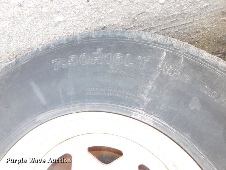 image for item DJ5850 2009 SDP 75800LPF equipment trailer