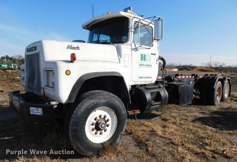 image for item DJ5851 1981 Mack RD686S  roll-off  container truck