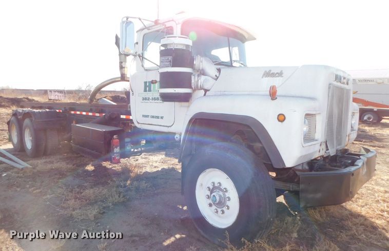 image for item DJ5851 1981 Mack RD686S  roll-off  container truck