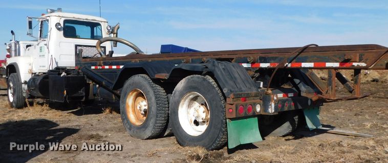 image for item DJ5851 1981 Mack RD686S  roll-off  container truck