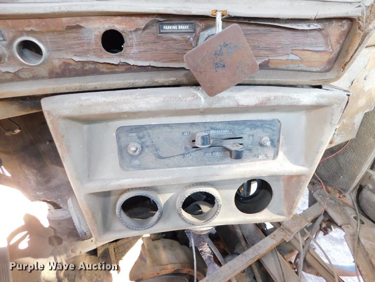 image for item DJ5851 1981 Mack RD686S  roll-off  container truck