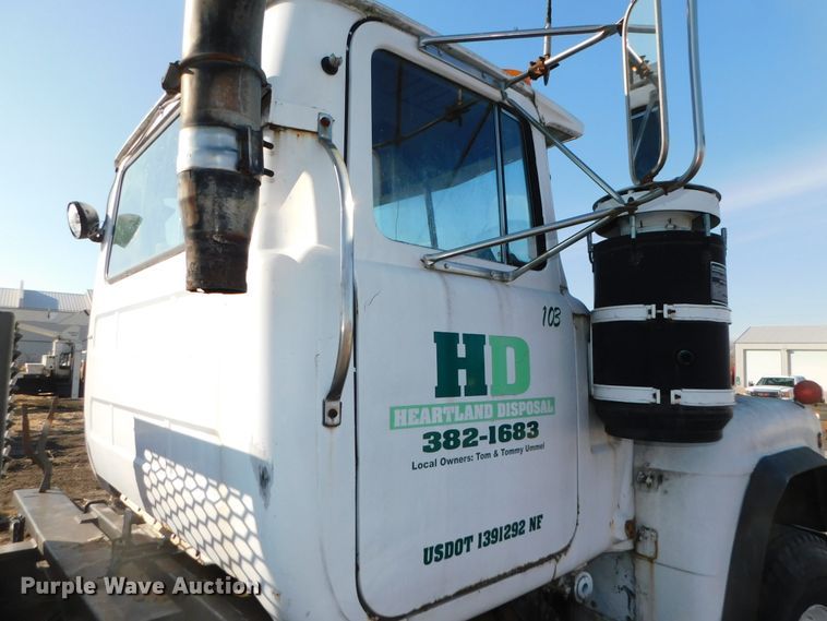 image for item DJ5851 1981 Mack RD686S  roll-off  container truck