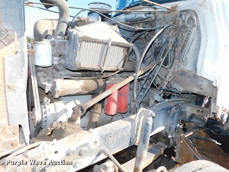 image for item DJ5851 1981 Mack RD686S  roll-off  container truck