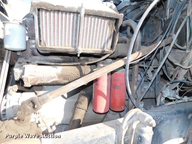 image for item DJ5851 1981 Mack RD686S  roll-off  container truck