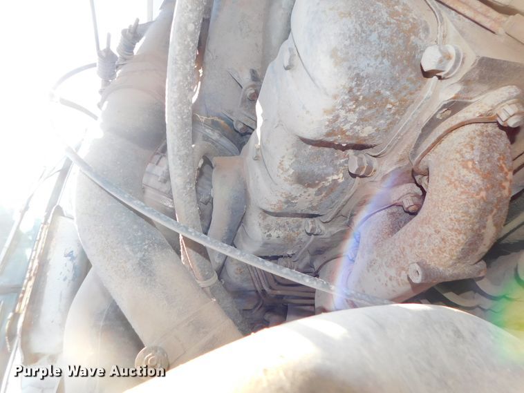 image for item DJ5851 1981 Mack RD686S  roll-off  container truck