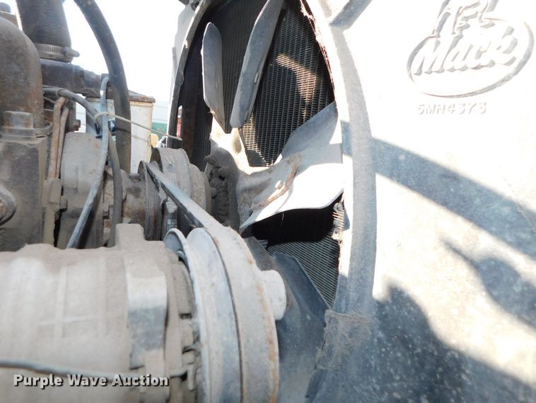 image for item DJ5851 1981 Mack RD686S  roll-off  container truck