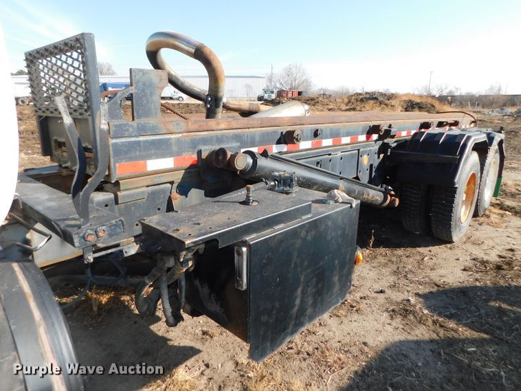 image for item DJ5851 1981 Mack RD686S  roll-off  container truck