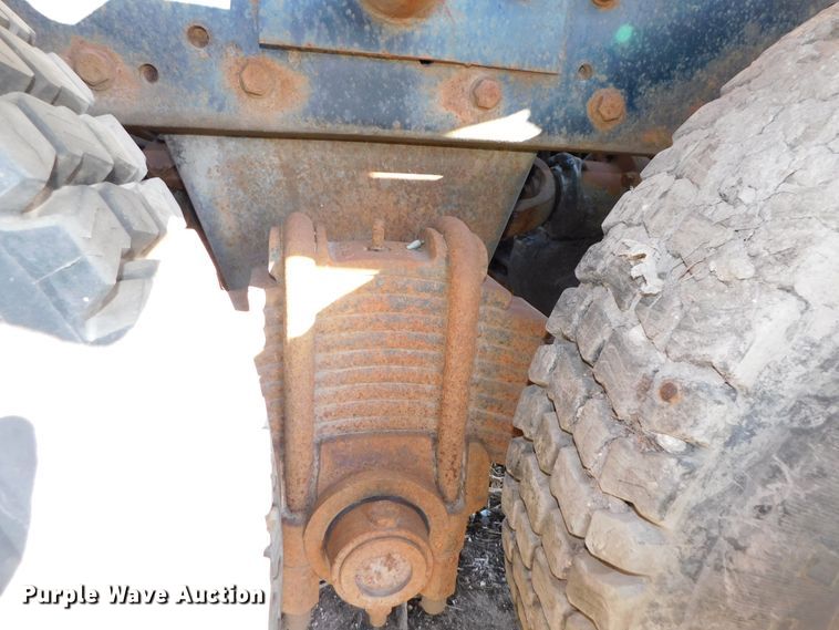 image for item DJ5851 1981 Mack RD686S  roll-off  container truck