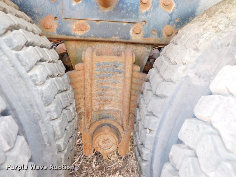 image for item DJ5851 1981 Mack RD686S  roll-off  container truck