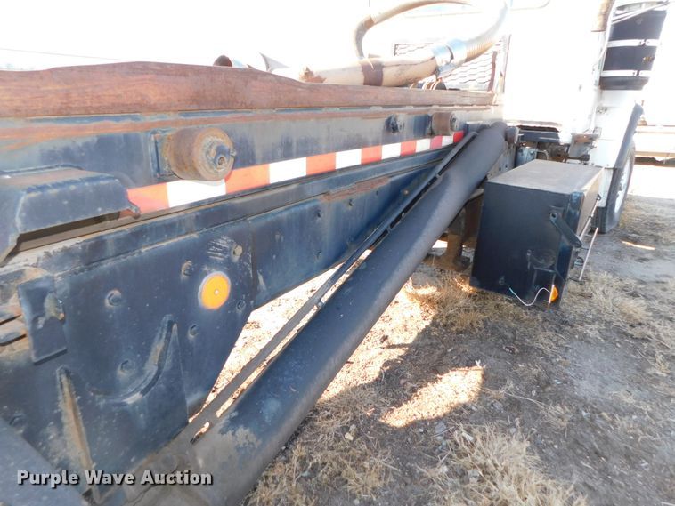 image for item DJ5851 1981 Mack RD686S  roll-off  container truck