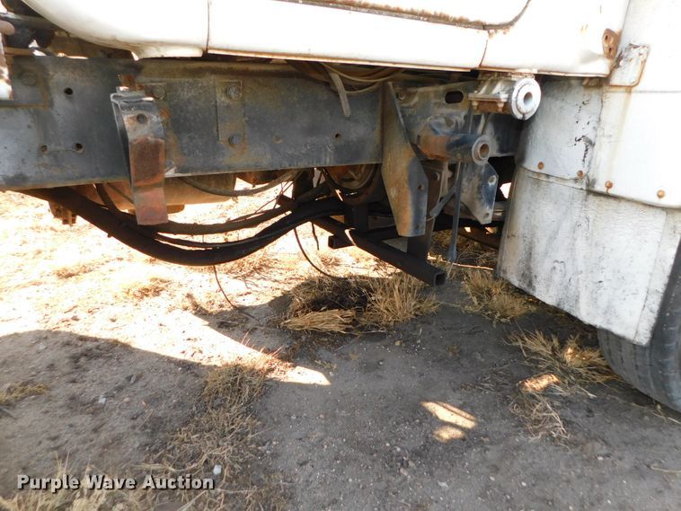 image for item DJ5851 1981 Mack RD686S  roll-off  container truck