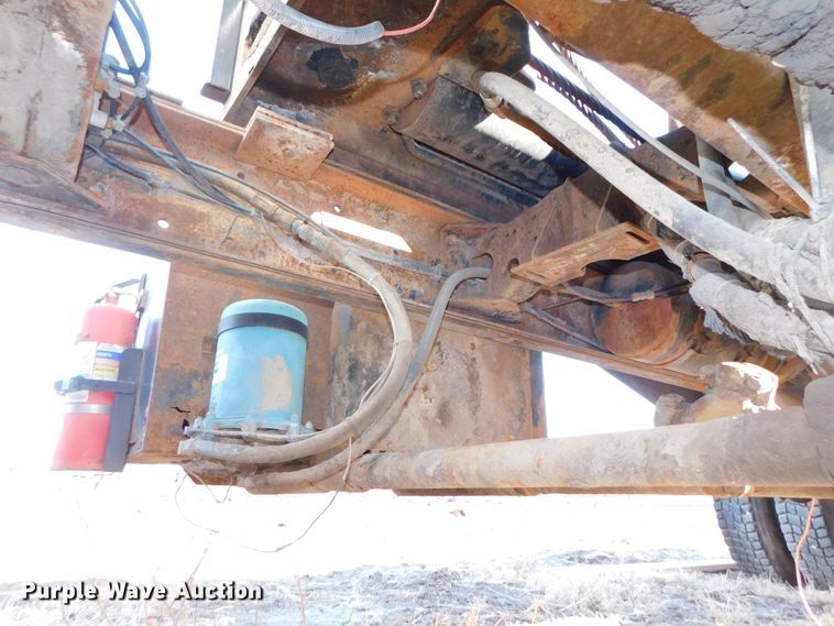 image for item DJ5851 1981 Mack RD686S  roll-off  container truck