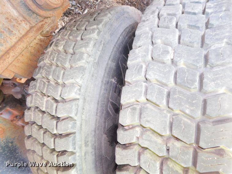 image for item DJ5851 1981 Mack RD686S  roll-off  container truck