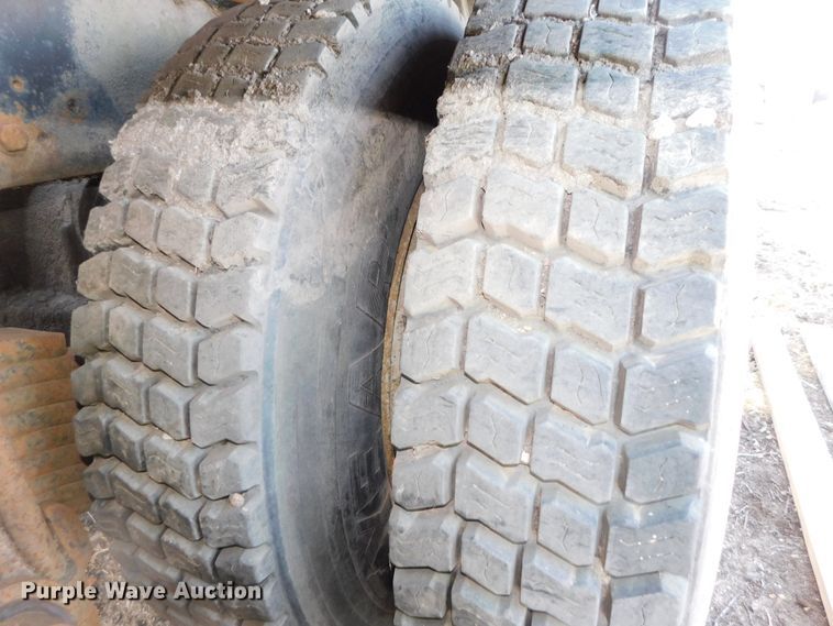 image for item DJ5851 1981 Mack RD686S  roll-off  container truck