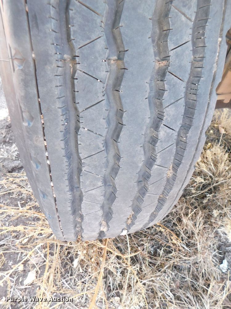 image for item DJ5851 1981 Mack RD686S  roll-off  container truck