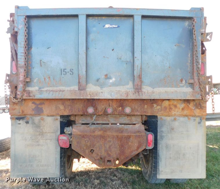 image for item DJ5854 1993 Ford L7000  dump truck