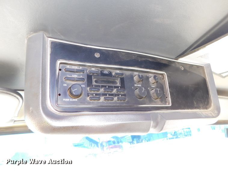 image for item DJ5854 1993 Ford L7000  dump truck