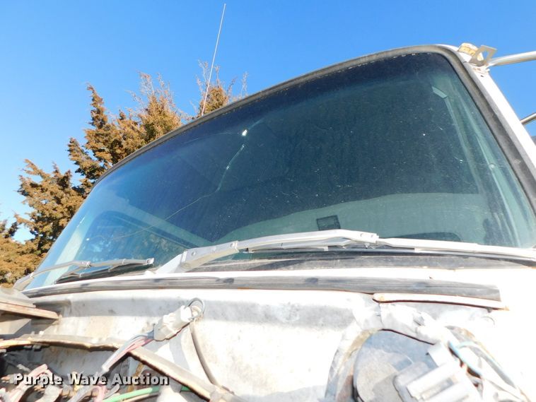 image for item DJ5854 1993 Ford L7000  dump truck