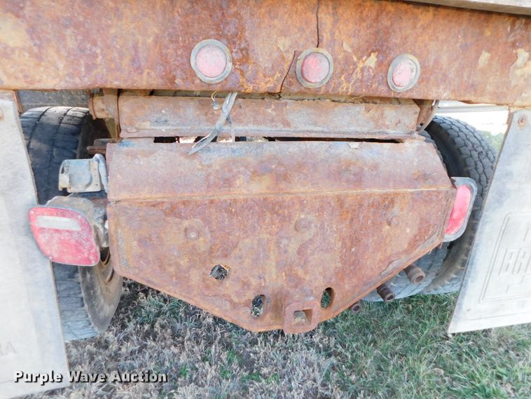 image for item DJ5854 1993 Ford L7000  dump truck