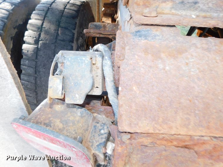 image for item DJ5854 1993 Ford L7000  dump truck