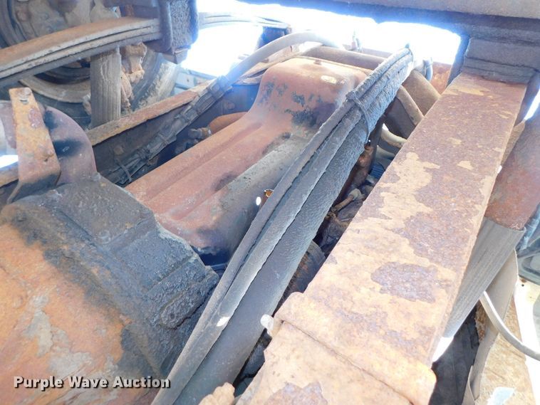 image for item DJ5854 1993 Ford L7000  dump truck