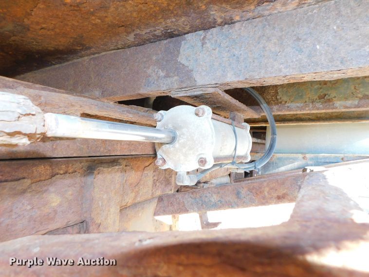 image for item DJ5854 1993 Ford L7000  dump truck