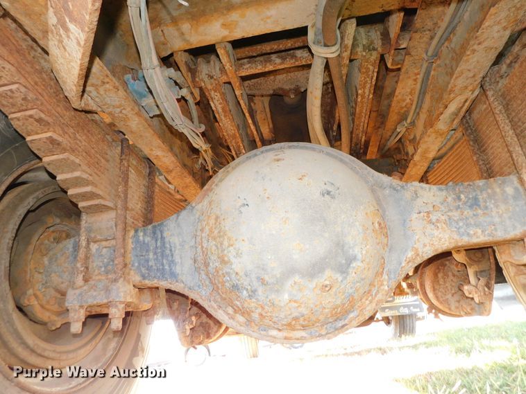 image for item DJ5854 1993 Ford L7000  dump truck