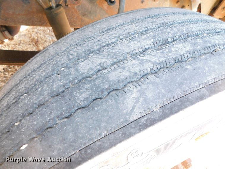 image for item DJ5854 1993 Ford L7000  dump truck