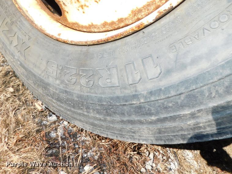 image for item DJ5854 1993 Ford L7000  dump truck