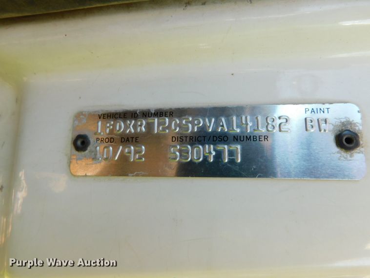 image for item DJ5854 1993 Ford L7000  dump truck