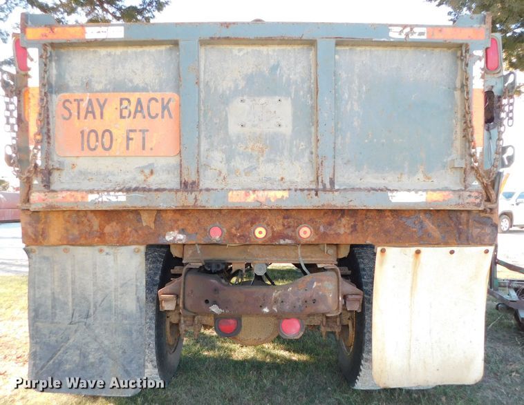 image for item DJ5855 1993 Ford L7000  dump truck