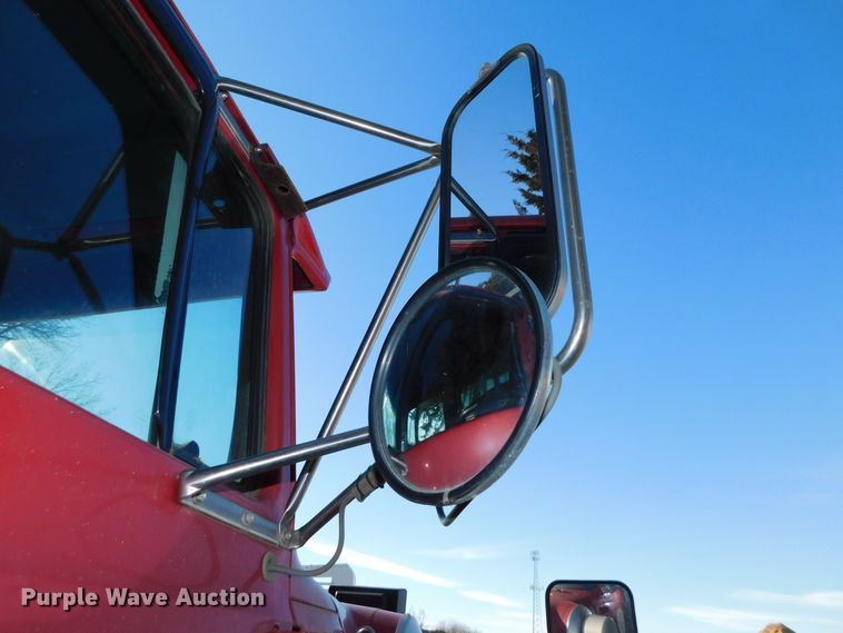 image for item DJ5855 1993 Ford L7000  dump truck