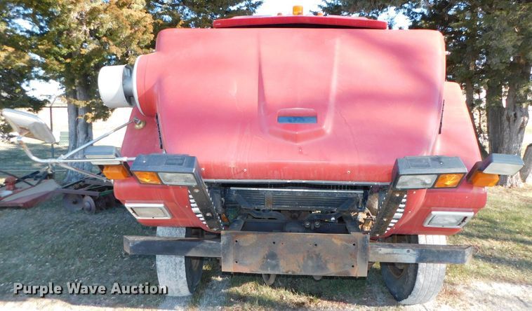 image for item DJ5855 1993 Ford L7000  dump truck