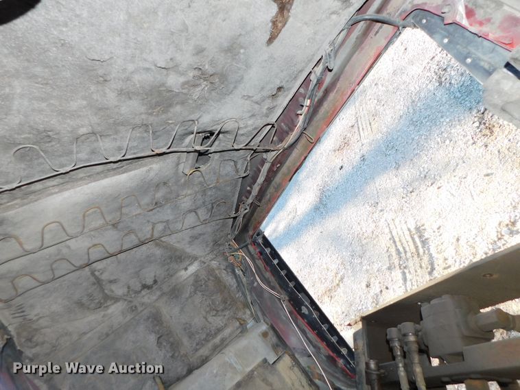 image for item DJ5855 1993 Ford L7000  dump truck